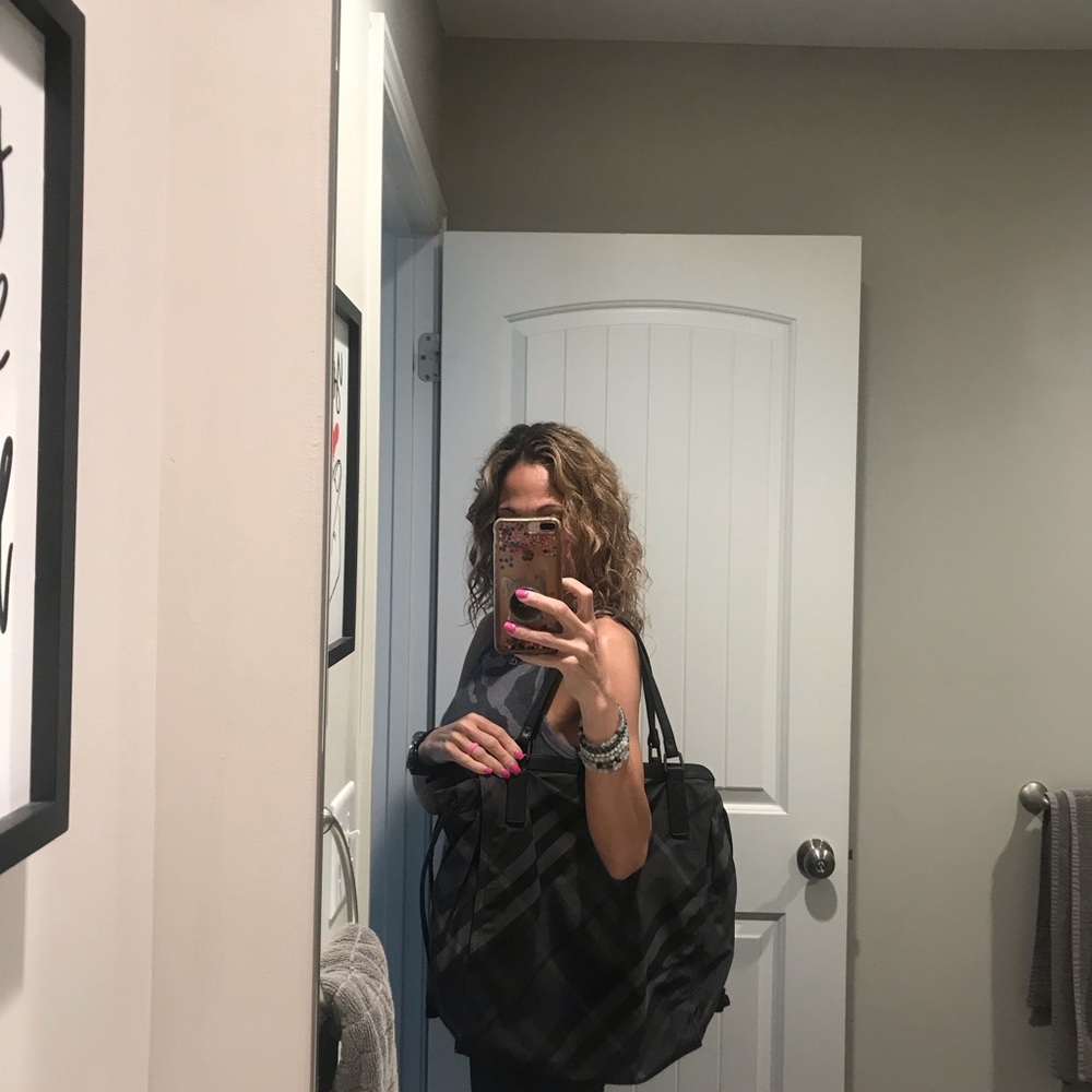 EUC Burberry Purse - Picture 13 of 13